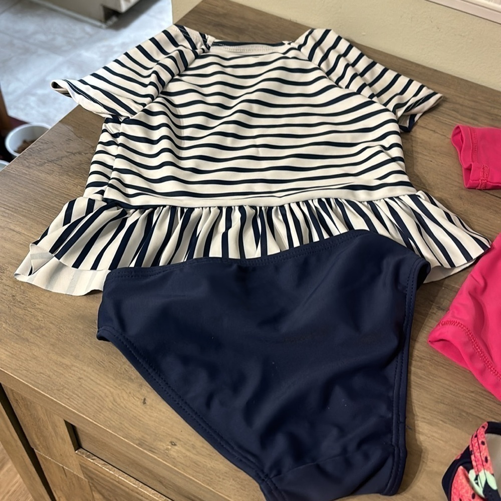 EUC! Disney 4T Minnie Mouse Rashguard Swim Set AND CARTER'S STRAWBERRY Rashguard - Picture 6 of 11